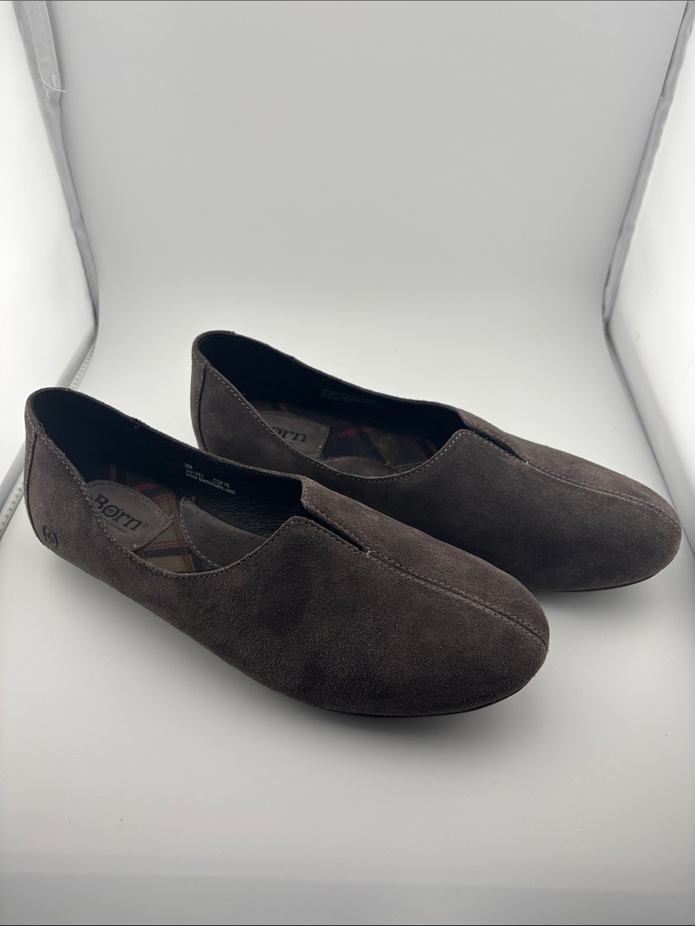 Born Women’s Brown Suede Slip-On Flats Soft Leather Upper Size 9 Comfortable